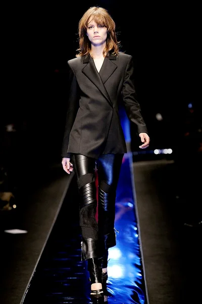 Look 34